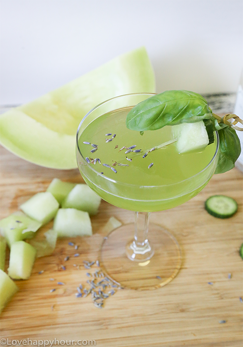Honeydew Melon Saketini by Maren Swanson. #cocktailblog 