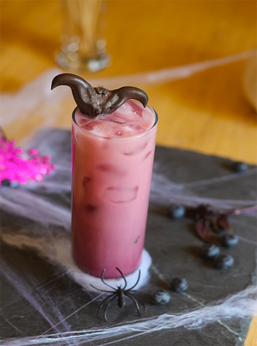The Maleficent Cocktail#Halloween #cocktails #SleepingBeauty #recipe @lovehappyhour