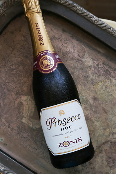 Prosecco Engagement Cocktail.