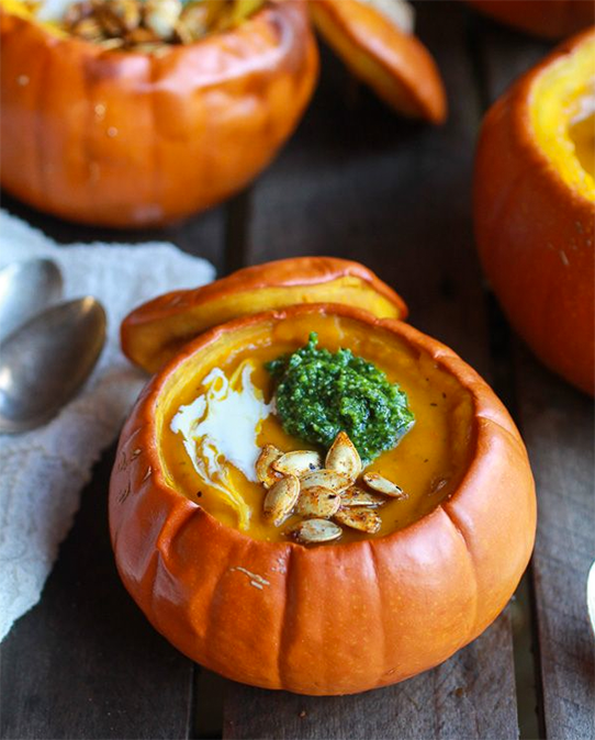 Roasted Garlic Sage Pesto Pumpkin Soup #pumpkin #recipe