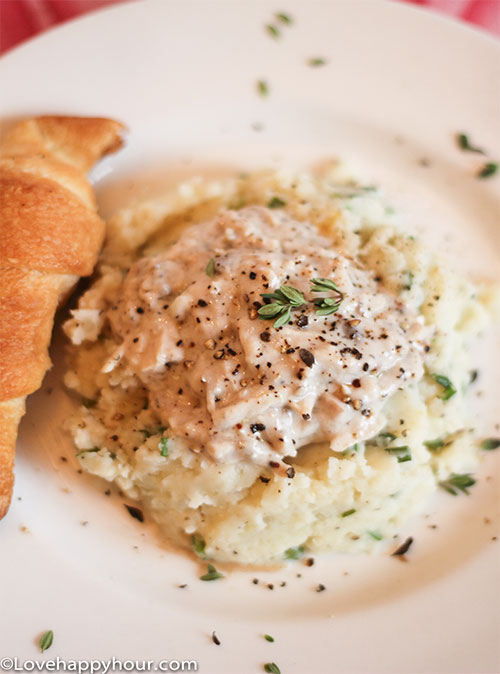 Crescent Rolls with Turkey and Mushroom Gravy #Thanksgiving #leftover #recipe #turkey #gravy