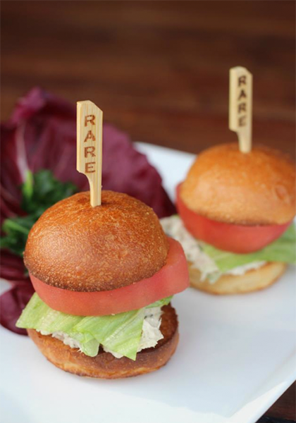 Gladstone's Happy Hour in Malibu